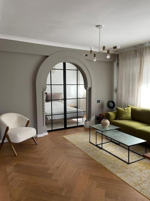 Stunning 1Bd Flat With 50M2 Terrace In The City Center 布加勒斯特 外观 照片